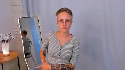 Snapshot of sabinasavinon chatting on 23, 9, 2025 Maya online show from 23, 9, 2025