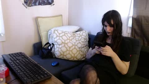 sabinewinters online show from 10, 4, 2026