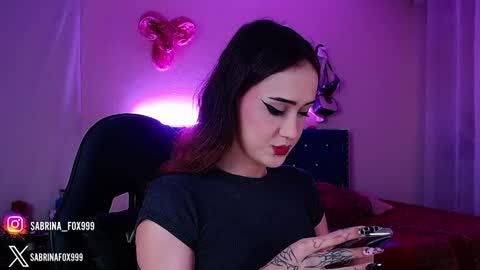 Snapshot of sabriina_fox999 chatting on 4, 4, 2026 sabrina fox online show from 4, 4, 2026