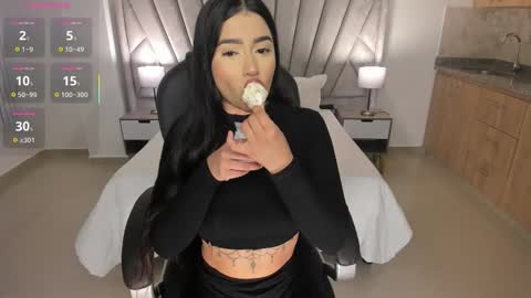 Sabrina online show from 25, 3, 2026