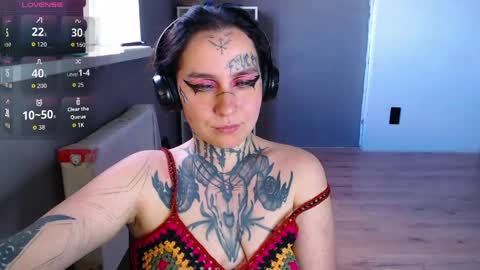 Snapshot of sabrina_raiders_666 chatting on 25, 4, 2026 Lilith Solar online show from 25, 4, 2026