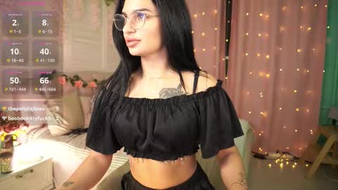 Snapshot of sabrina_rue chatting on 17, 9, 2025 Sabrina Rue online show from 17, 9, 2025