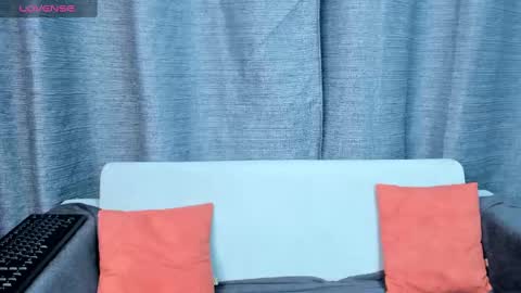 GMT7TueWedThuFriSatSun 0100am-0700am online show from 22, 1, 2025