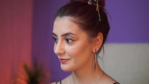  Sabrina  online show from 7, 6, 2026