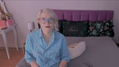 Sabrina MacMarren online show from 23, 12, 2024