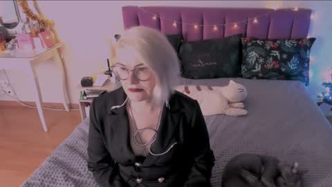 Sabrina MacMarren online show from 29, 12, 2024