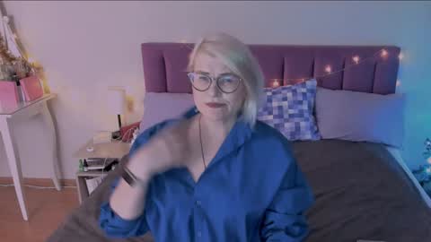 Sabrina MacMarren online show from 14, 1, 2025