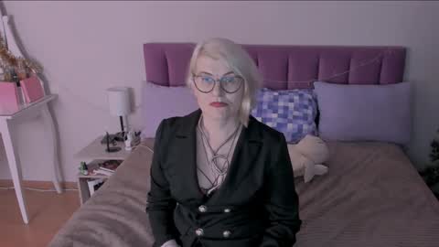 Sabrina MacMarren online show from 17, 1, 2025