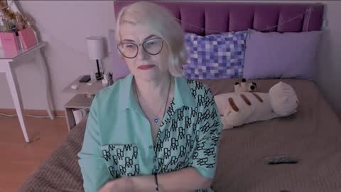 Sabrina MacMarren online show from 19, 1, 2025