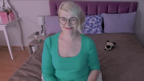Sabrina MacMarren online show from 20, 1, 2025
