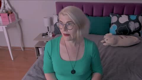 Sabrina MacMarren online show from 22, 1, 2025