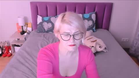 Sabrina MacMarren online show from 16, 10, 2025