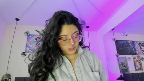 Snapshot of sabrinav_ chatting on 28, 3, 2026 Sabrina online show from 28, 3, 2026