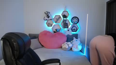 Sabrina Violet online show from 11, 3, 2025