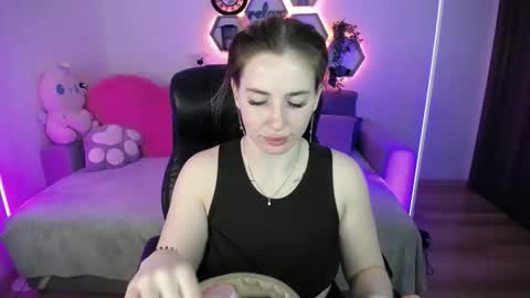Sabrina Violet online show from 6, 4, 2026