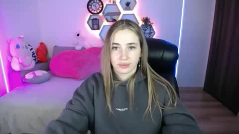 Sabrina Violet online show from 11, 5, 2026
