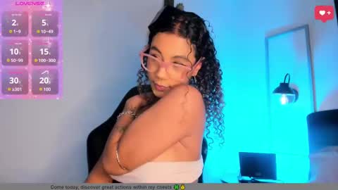 Snapshot of sade_jackson1 chatting on 17, 9, 2025 Sophie online show from 17, 9, 2025
