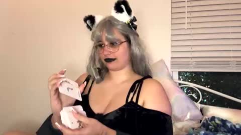 Snapshot of sadgirlsocial chatting on 27, 9, 2025 sweet angel baby online show from 27, 9, 2025