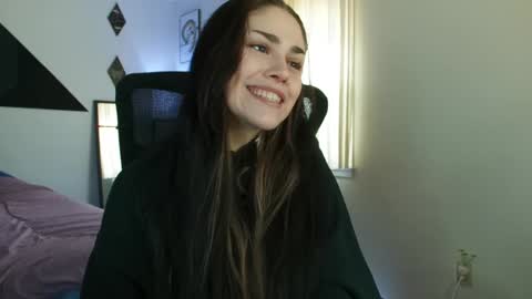 Sadie Renee  online show from 18, 12, 2024