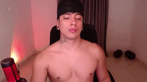 Snapshot of saenz_hotx chatting on 23, 12, 2024 saenz_hotx online show from 23, 12, 2024