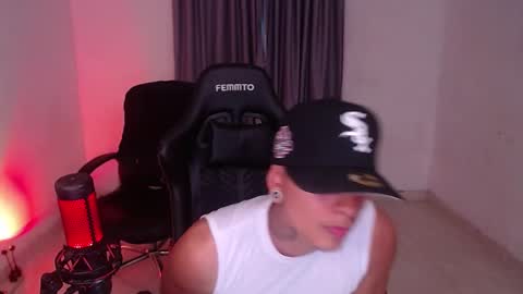 Snapshot of saenz_hotx chatting on 11, 1, 2025 saenz_hotx online show from 11, 1, 2025