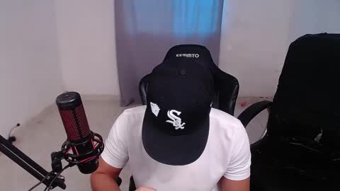 Snapshot of saenz_hotx chatting on 9, 3, 2025 saenz_hotx online show from 9, 3, 2025
