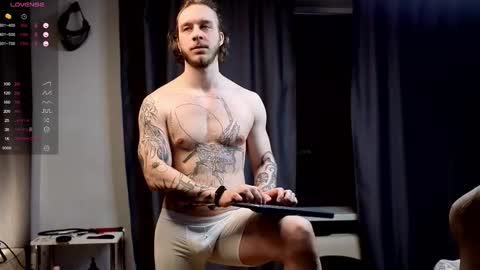 Adam online show from 16, 12, 2025