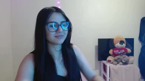 Snapshot of sahaliefox_ chatting on 7, 10, 2025 Sahaliefox online show from 7, 10, 2025