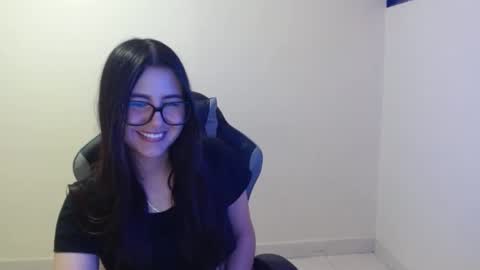 Snapshot of sahaliefox_ chatting on 10, 10, 2025 Sahaliefox online show from 10, 10, 2025