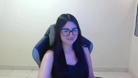 Snapshot of sahaliefox_ chatting on 18, 10, 2025 Sahaliefox online show from 18, 10, 2025