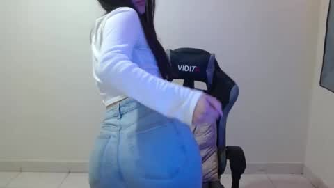 Snapshot of sahaliefox_ chatting on 19, 10, 2025 Sahaliefox online show from 19, 10, 2025