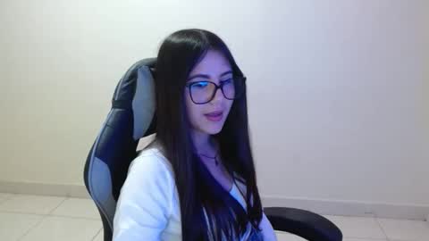 Snapshot of sahaliefox_ chatting on 21, 10, 2025 Sahaliefox online show from 21, 10, 2025