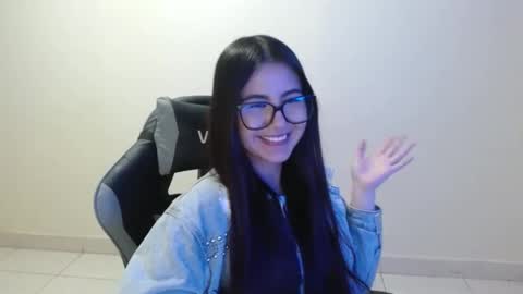 Snapshot of sahaliefox_ chatting on 2, 11, 2025 Sahaliefox online show from 2, 11, 2025