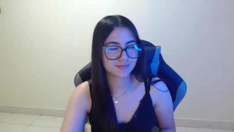 Snapshot of sahaliefox_ chatting on 3, 11, 2025 Sahaliefox online show from 3, 11, 2025