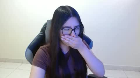 Snapshot of sahaliefox_ chatting on 12, 11, 2025 Sahaliefox online show from 12, 11, 2025