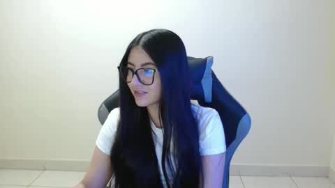 Sahaliefox  online show from 6, 1, 2026