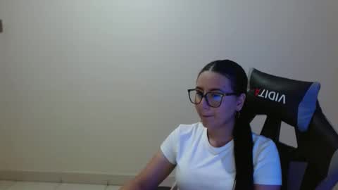 Sahaliefox  online show from 23, 2, 2026