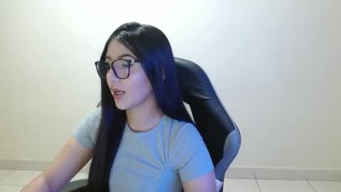 Snapshot of sahaliefox_ chatting on 23, 4, 2026 Sahaliefox online show from 23, 4, 2026