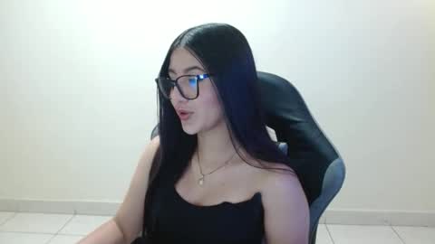 Snapshot of sahaliefox_ chatting on 25, 4, 2026 Sahaliefox online show from 25, 4, 2026