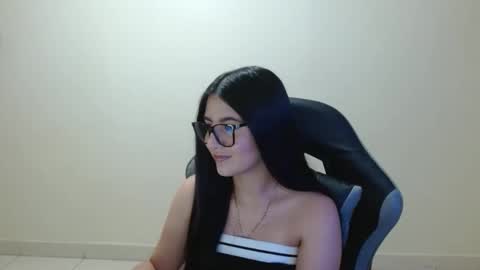 Snapshot of sahaliefox_ chatting on 27, 4, 2026 Sahaliefox online show from 27, 4, 2026