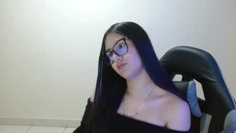 Snapshot of sahaliefox_ chatting on 7, 5, 2026 Sahaliefox online show from 7, 5, 2026