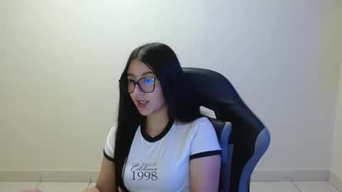 Snapshot of sahaliefox_ chatting on 13, 5, 2026 Sahaliefox online show from 13, 5, 2026