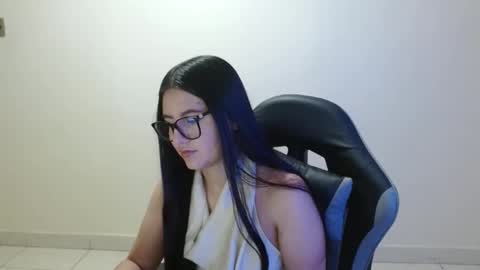Snapshot of sahaliefox_ chatting on 21, 5, 2026 Sahaliefox online show from 21, 5, 2026