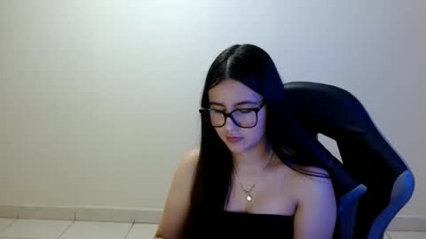 Snapshot of sahaliefox_ chatting on 23, 5, 2026 Sahaliefox online show from 23, 5, 2026