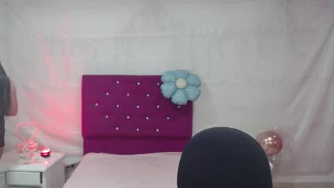 Snapshot of saharajonson chatting on 17, 10, 2025 saharajonson online show from 17, 10, 2025