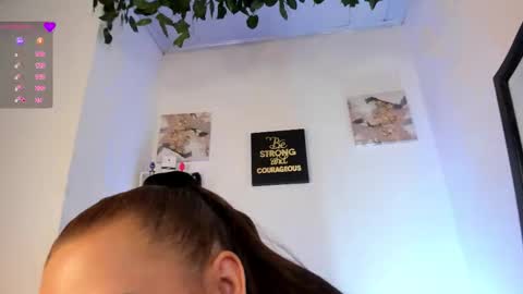 Snapshot of saharawalker chatting on 4, 10, 2025 SAHARA WALKER  online show from 4, 10, 2025