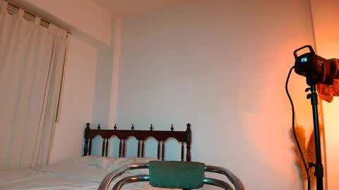 Sindy Scott online show from 27, 9, 2025