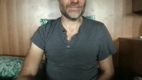 Snapshot of saint009 chatting on 16, 10, 2025 saint009 online show from 16, 10, 2025