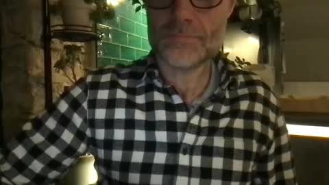 saint009 online show from 15, 4, 2026