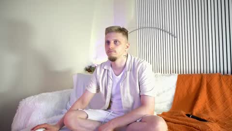 Snapshot of saint__vicious chatting on 13, 9, 2025 saint__vicious online show from 13, 9, 2025